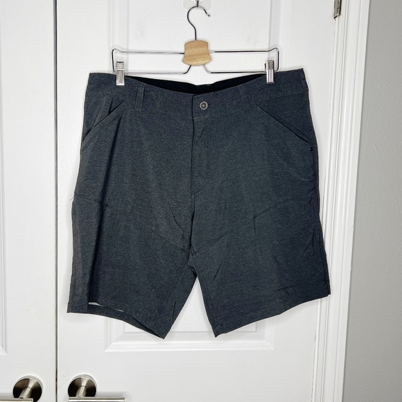 Kuhl RENEGADE SHORTS Size 36 Charcoal Grey 10" inseam - Picture 4 of 9